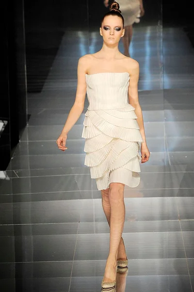 Look 5